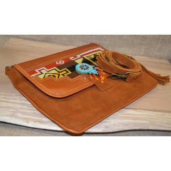 Torebka ze skóry etno w brązowym kolorze  z koralikami mullo .